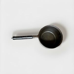 Vintage Cast Iron 2 Qt Saucepan No 6 Wood Handle Removable Handle Seasoned